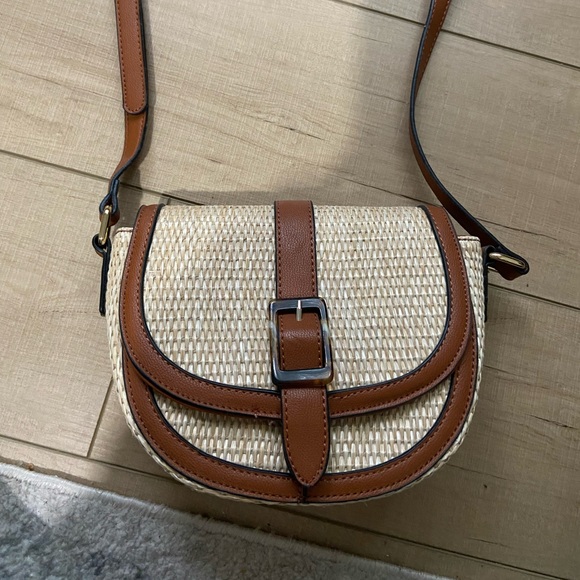 Izzy & Ali Straw Crossbody - Picture 1 of 2